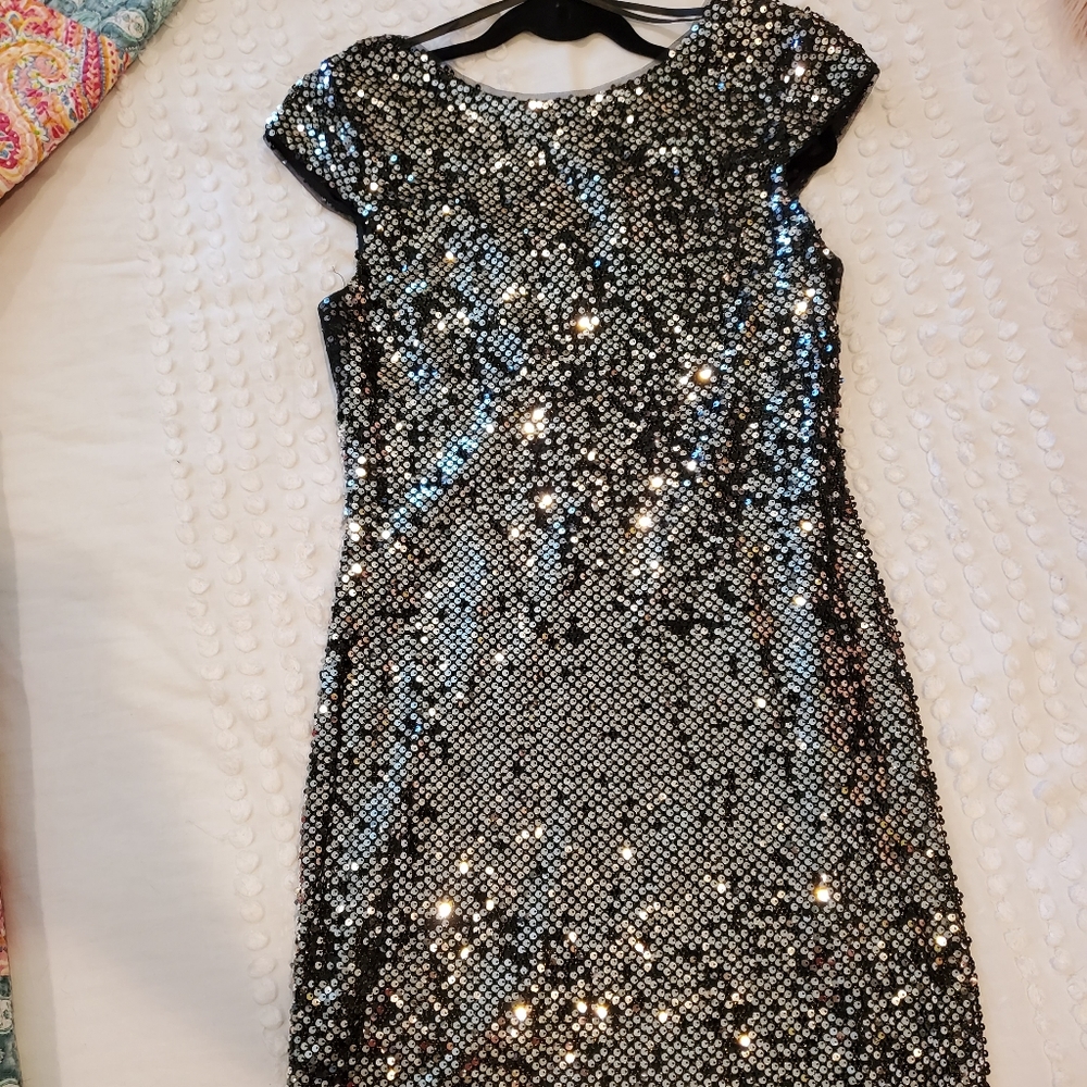 SLNY Women's Cowl-Back Sequin Cocktail Dress - Black